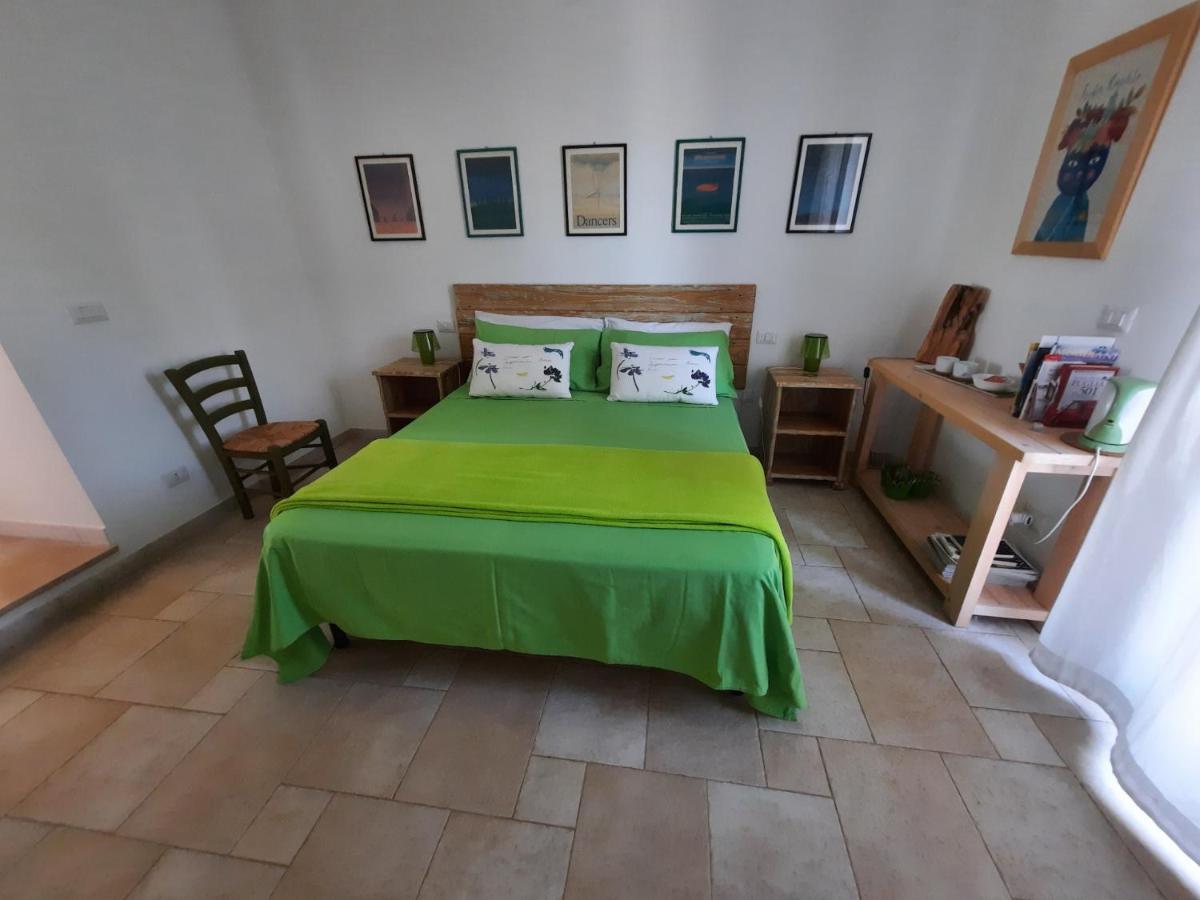 Le Radici Bed & Breakfast Монополи Екстериор снимка
